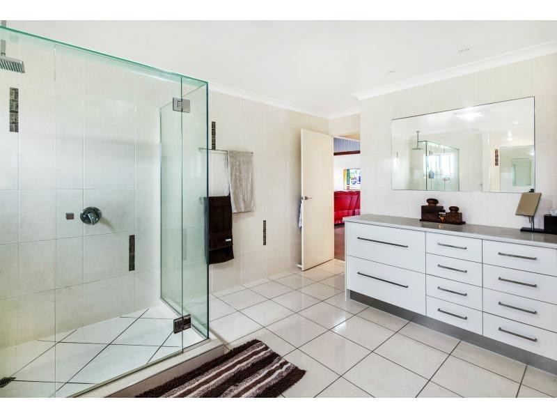 15 Fig Tree Lane, North Arm QLD 4561