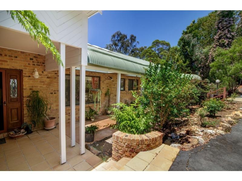 401 Sunrise Road, Tinbeerwah QLD 4563