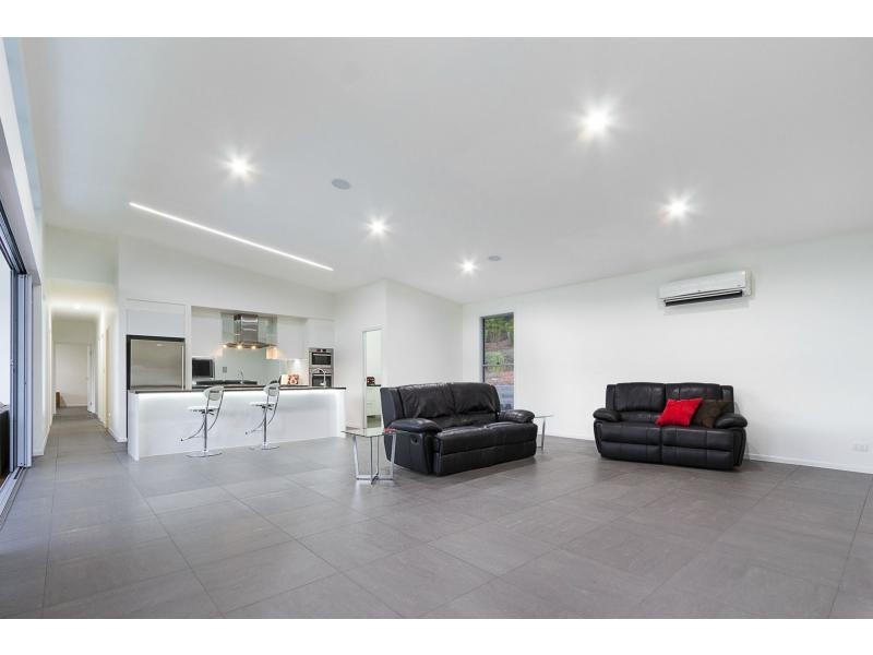 18 Babbling Brook Place, Eumundi QLD 4562