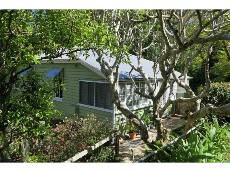 9 Crescent Road, Eumundi QLD 4562