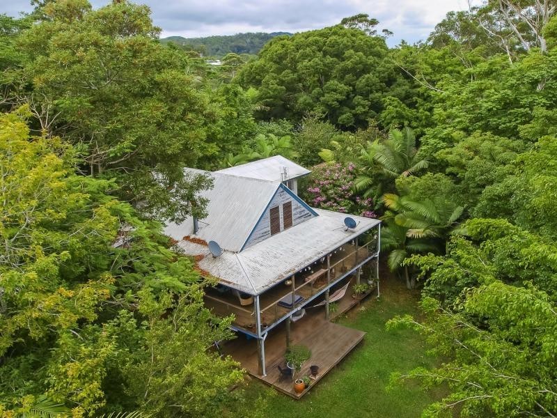 25 Cook Street, Eumundi QLD 4562