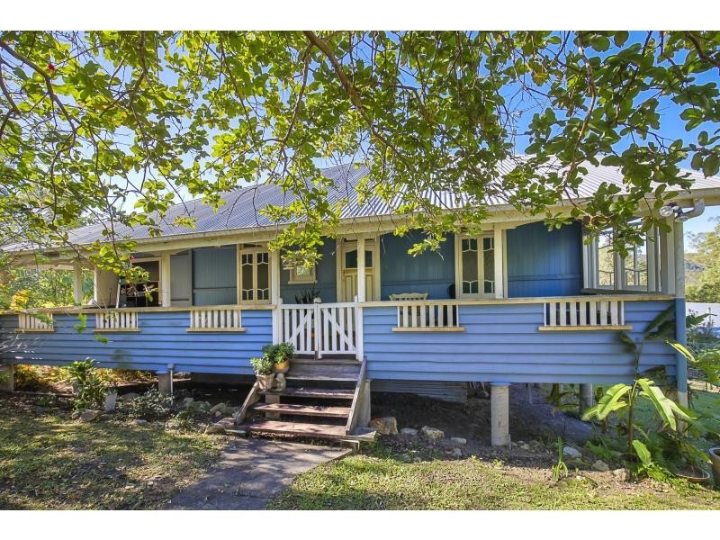 16 Crescent Road, Eumundi QLD 4562