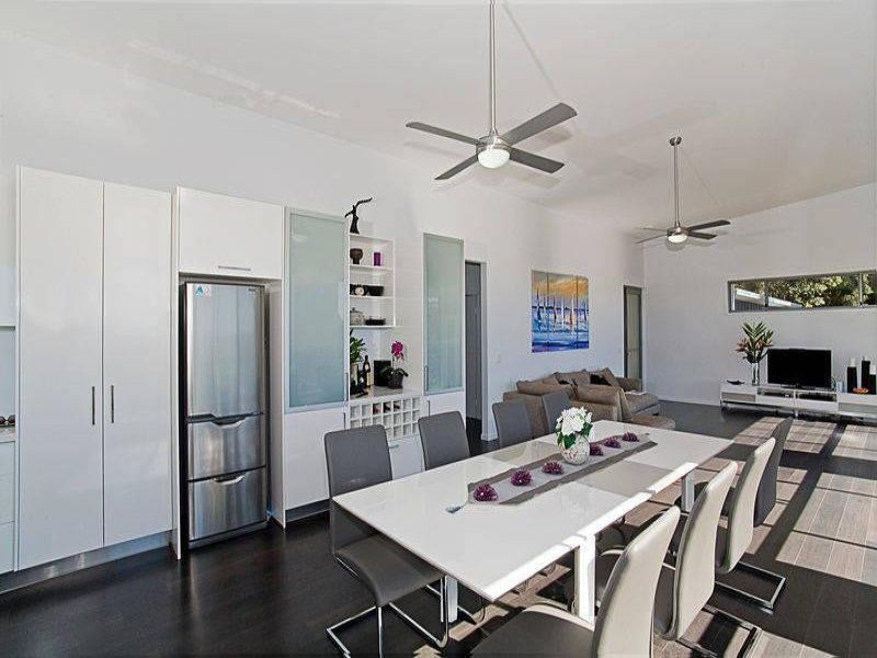 18 Clearview Drive, Lake Macdonald QLD 4563