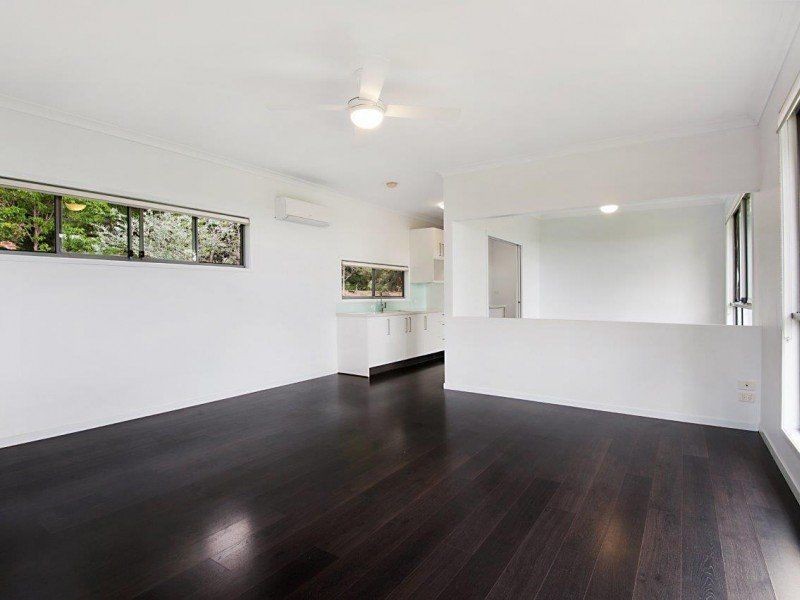 18 Clearview Drive, Lake Macdonald QLD 4563