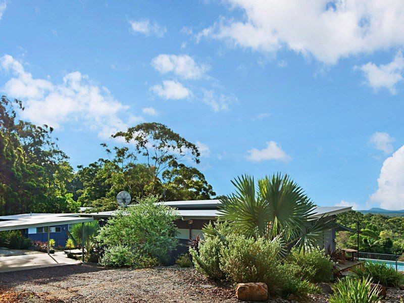 18 Clearview Drive, Lake Macdonald QLD 4563