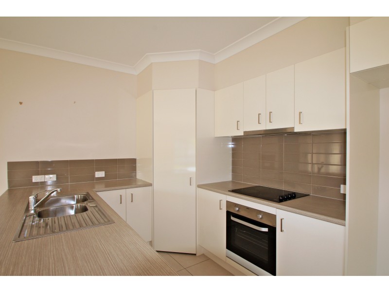 8 Viv Hull Avenue, Eumundi QLD 4562