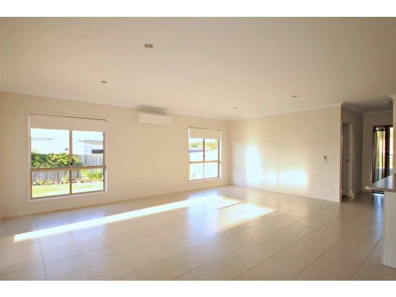 8 Viv Hull Avenue, Eumundi QLD 4562