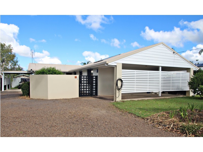 19 Pine St, Cooroy QLD 4563