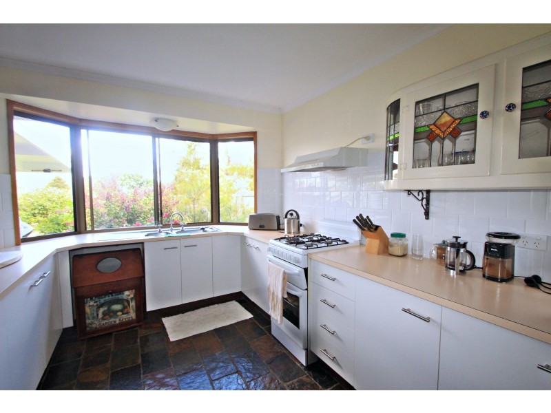 19 Pine St, Cooroy QLD 4563