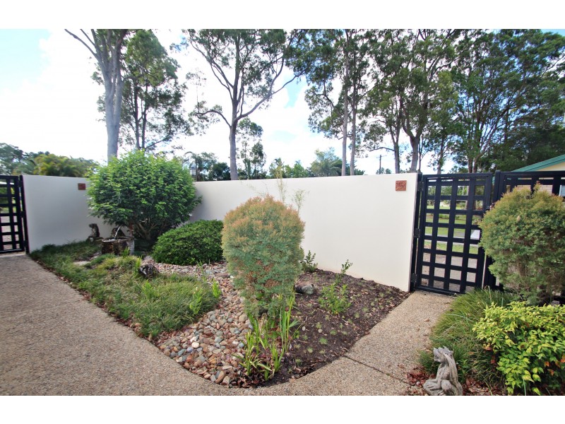 19 Pine St, Cooroy QLD 4563