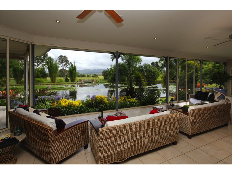 4 Flindersia Dr, Traveston QLD 4570