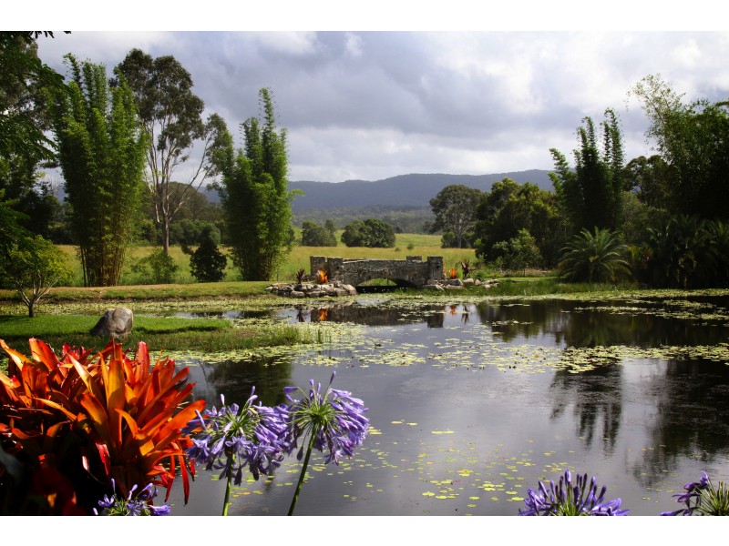 4 Flindersia Dr, Traveston QLD 4570