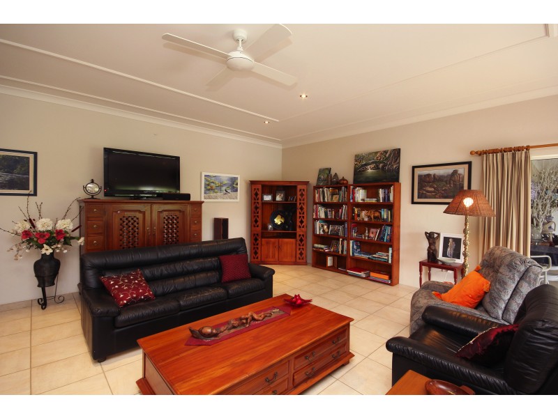 4 Flindersia Dr, Traveston QLD 4570