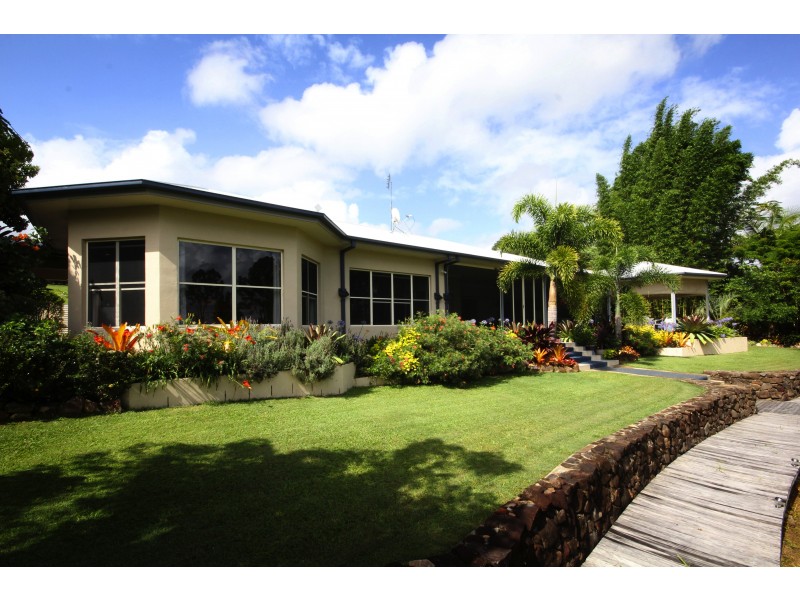 4 Flindersia Dr, Traveston QLD 4570