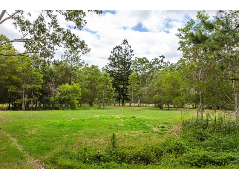 142 Sudholz Rd, Verrierdale QLD 4562