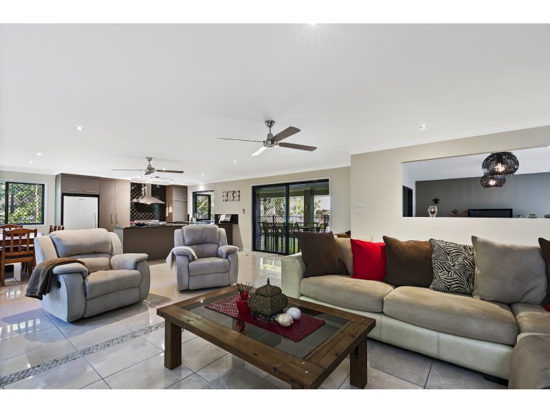 35 Sycamore Dr, Currimundi QLD 4551