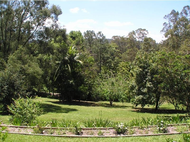 32 Country Road, Palmwoods QLD 4555