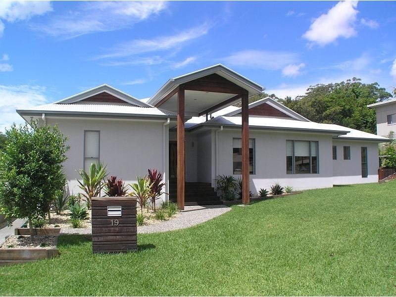 19 Garden Avenue, Palmwoods QLD 4555