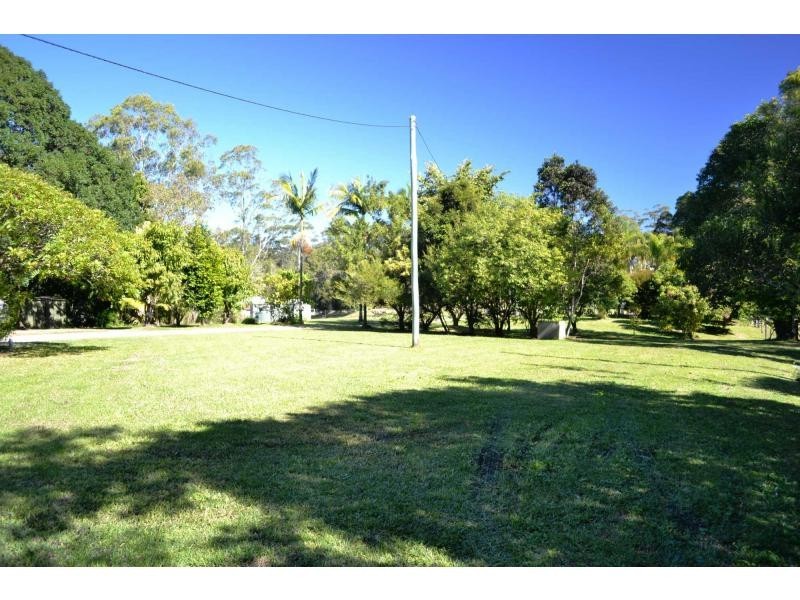 8 SHEKINAH Court, Woombye QLD 4559