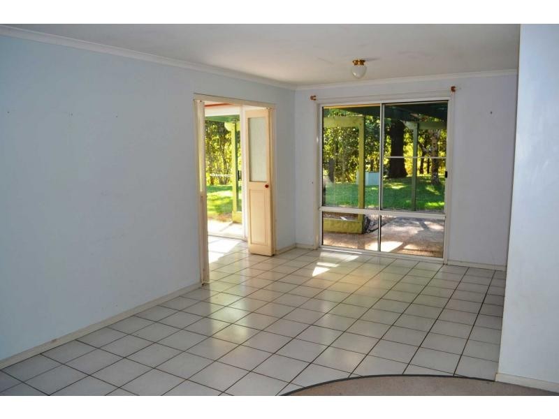 8 SHEKINAH Court, Woombye QLD 4559