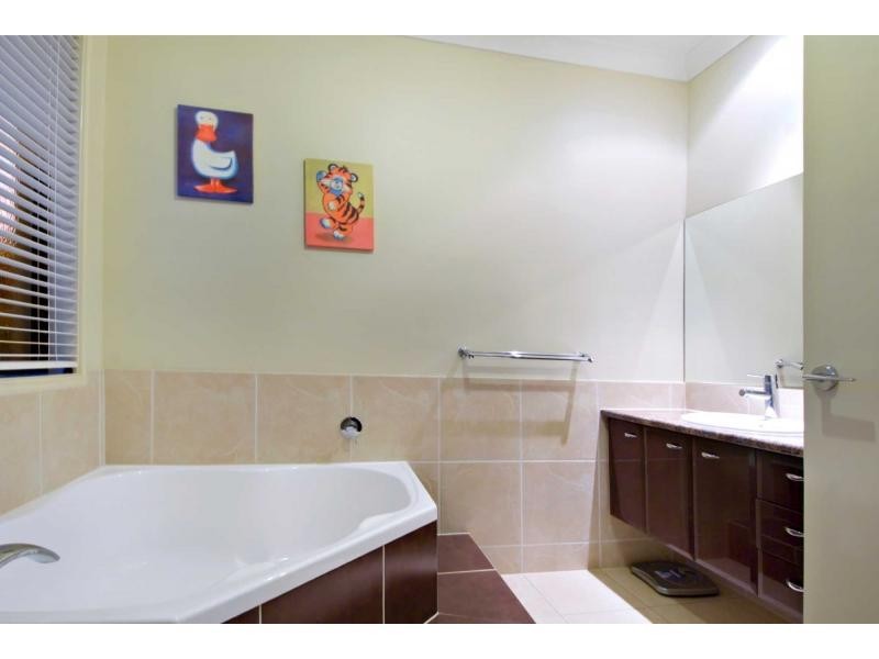 18 CURLEW Court, Maleny QLD 4552