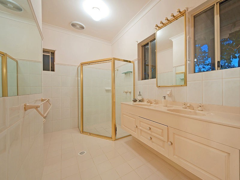 135 Chevallum School Road, Chevallum QLD 4555
