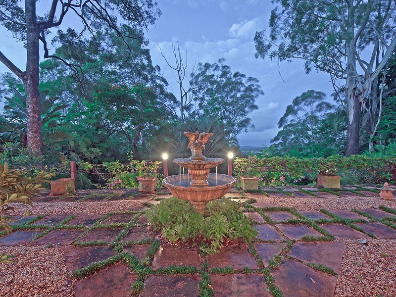 135 Chevallum School Road, Chevallum QLD 4555