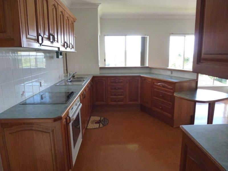 5 Albatross Avenue, Nambour QLD 4560