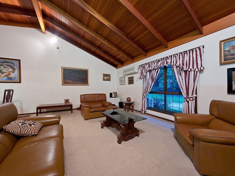 11 Aminga Court, Palmwoods QLD 4555