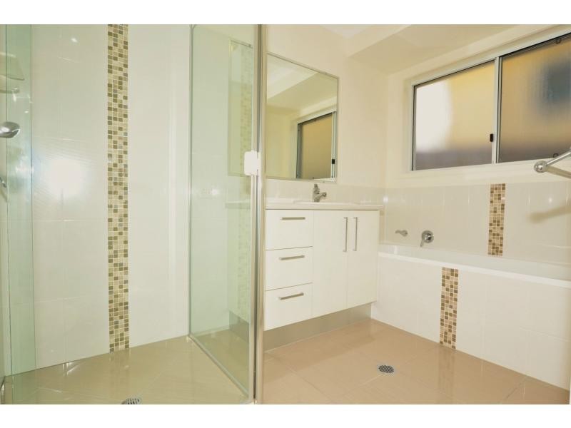 4 Kindal Court, Palmwoods QLD 4555