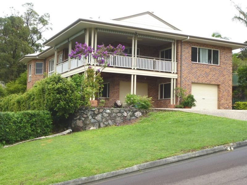 5 Albatross Avenue, Nambour QLD 4560