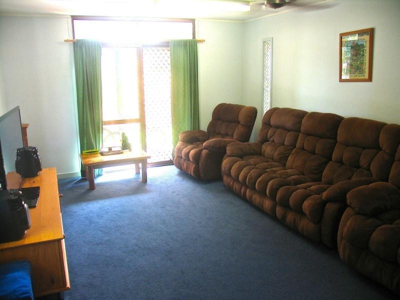 4 Holly Green Crescent, Palmwoods QLD 4555