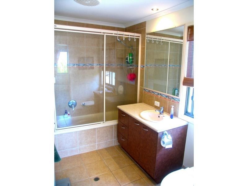 4 Holly Green Crescent, Palmwoods QLD 4555