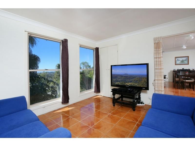 17 Crystal Street, Mapleton QLD 4560