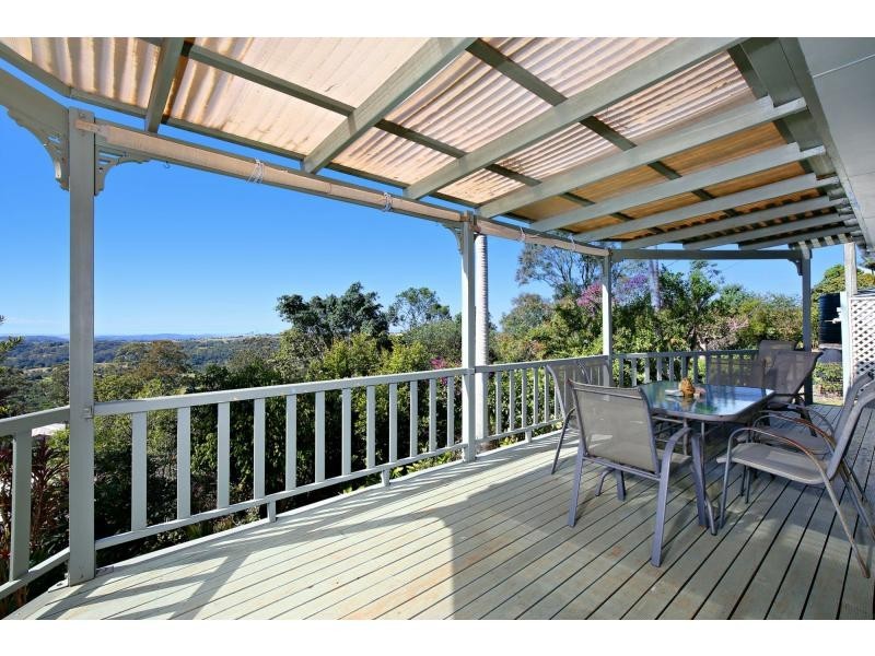 17 Crystal Street, Mapleton QLD 4560