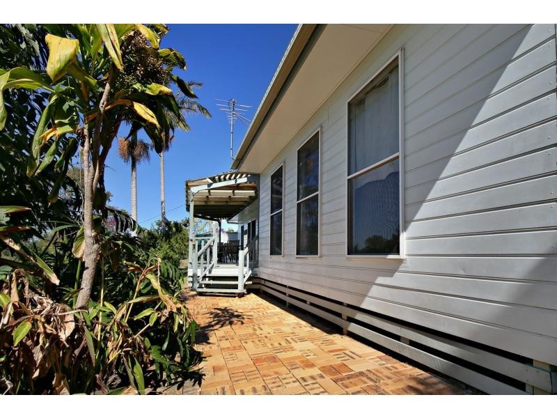 17 Crystal Street, Mapleton QLD 4560