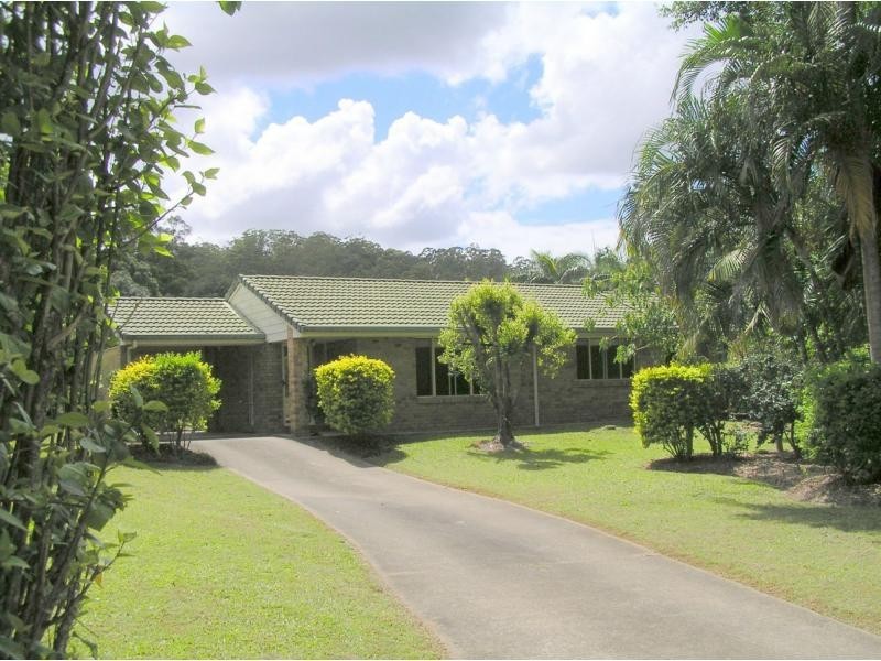 219 Dales Road, Chevallum QLD 4555