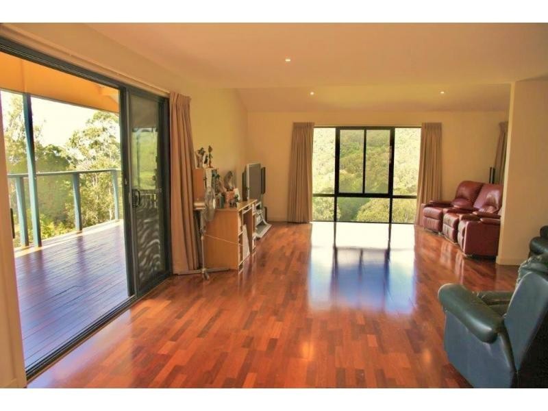 410 Hunchy Road, Hunchy QLD 4555