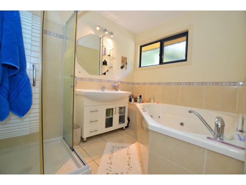 410 Hunchy Road, Hunchy QLD 4555