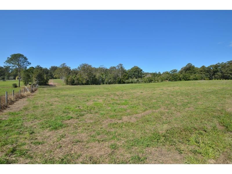 74 Rainforest Road, Chevallum QLD 4555