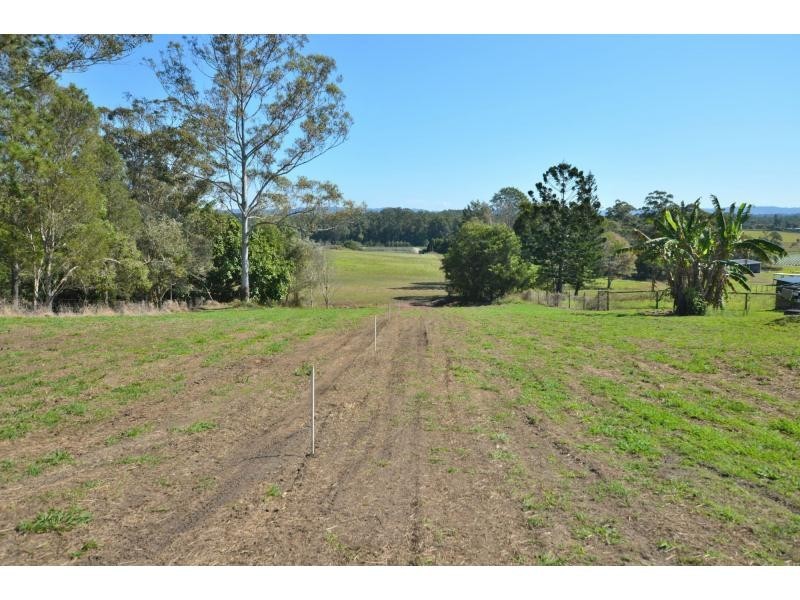 74 Rainforest Road, Chevallum QLD 4555