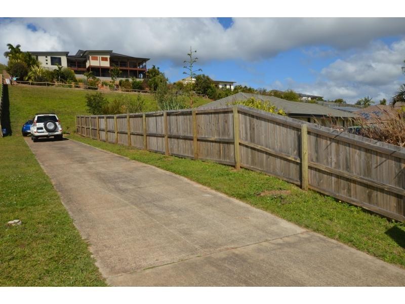 2 Bowers Court, Woombye QLD 4559