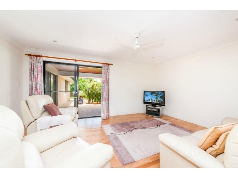 7 Red Jacket Court, Palmwoods QLD 4555