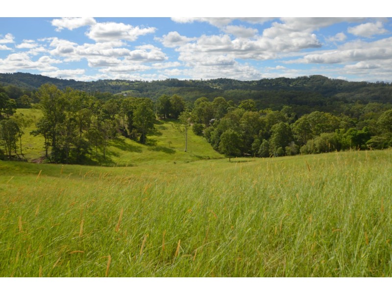 451 HUNCHY Road, Hunchy QLD 4555