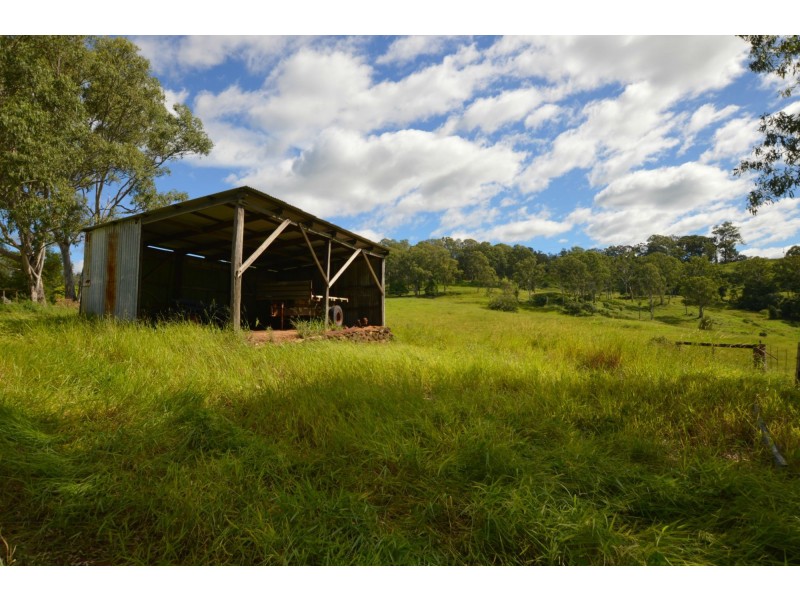 451 HUNCHY Road, Hunchy QLD 4555