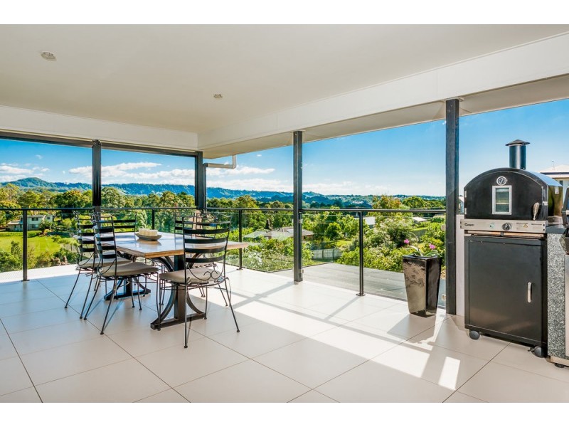 12 Longview Place, Woombye QLD 4559