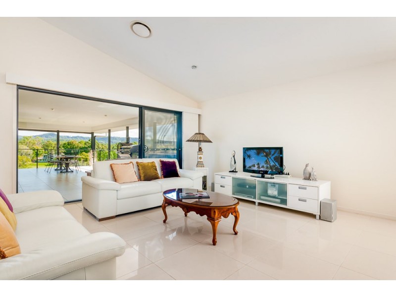 12 Longview Place, Woombye QLD 4559