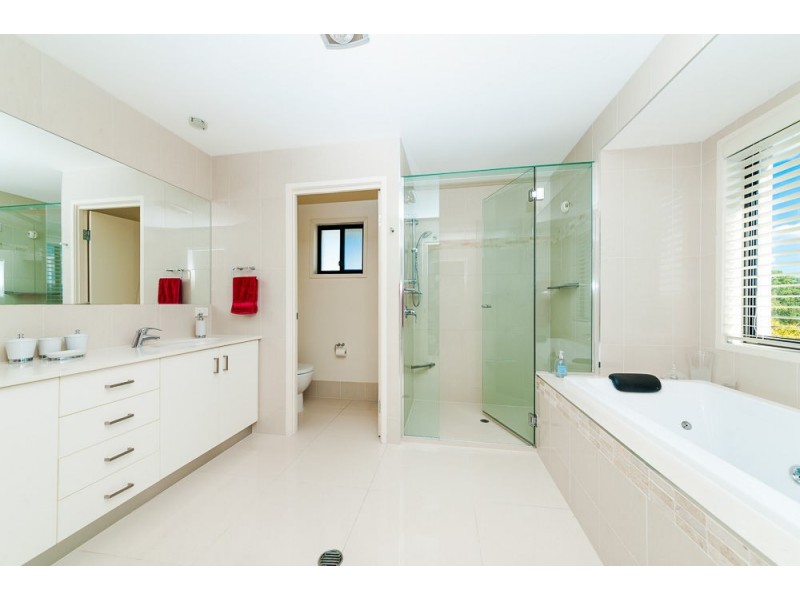 12 Longview Place, Woombye QLD 4559