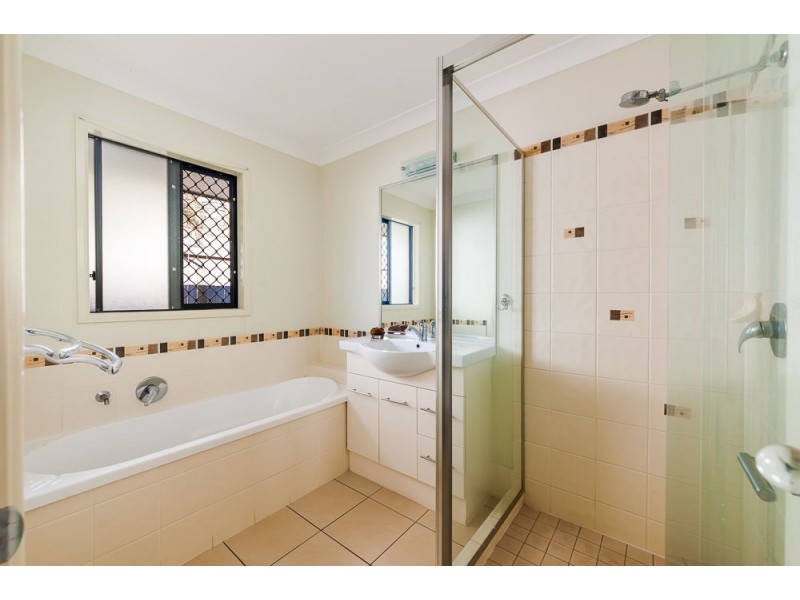5 Rainbow Court, Woombye QLD 4559