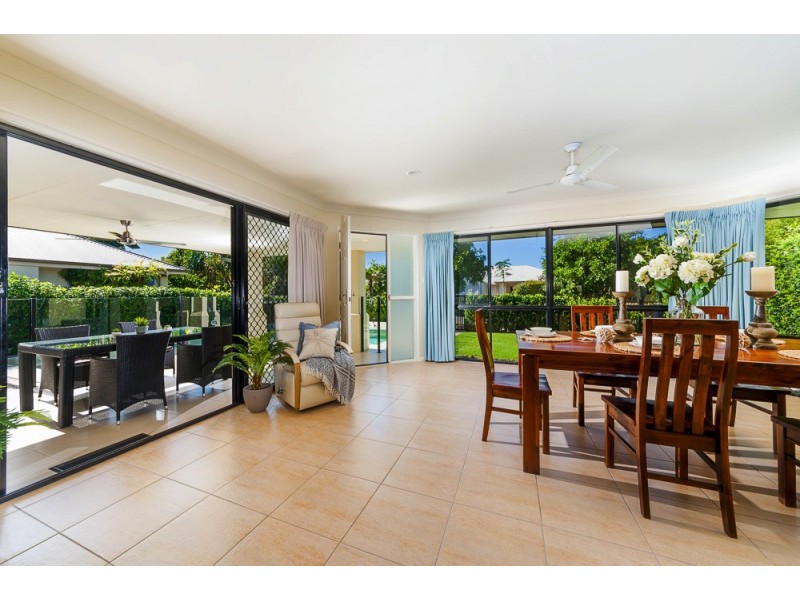 3 Veerings Cres, Twin Waters QLD 4564